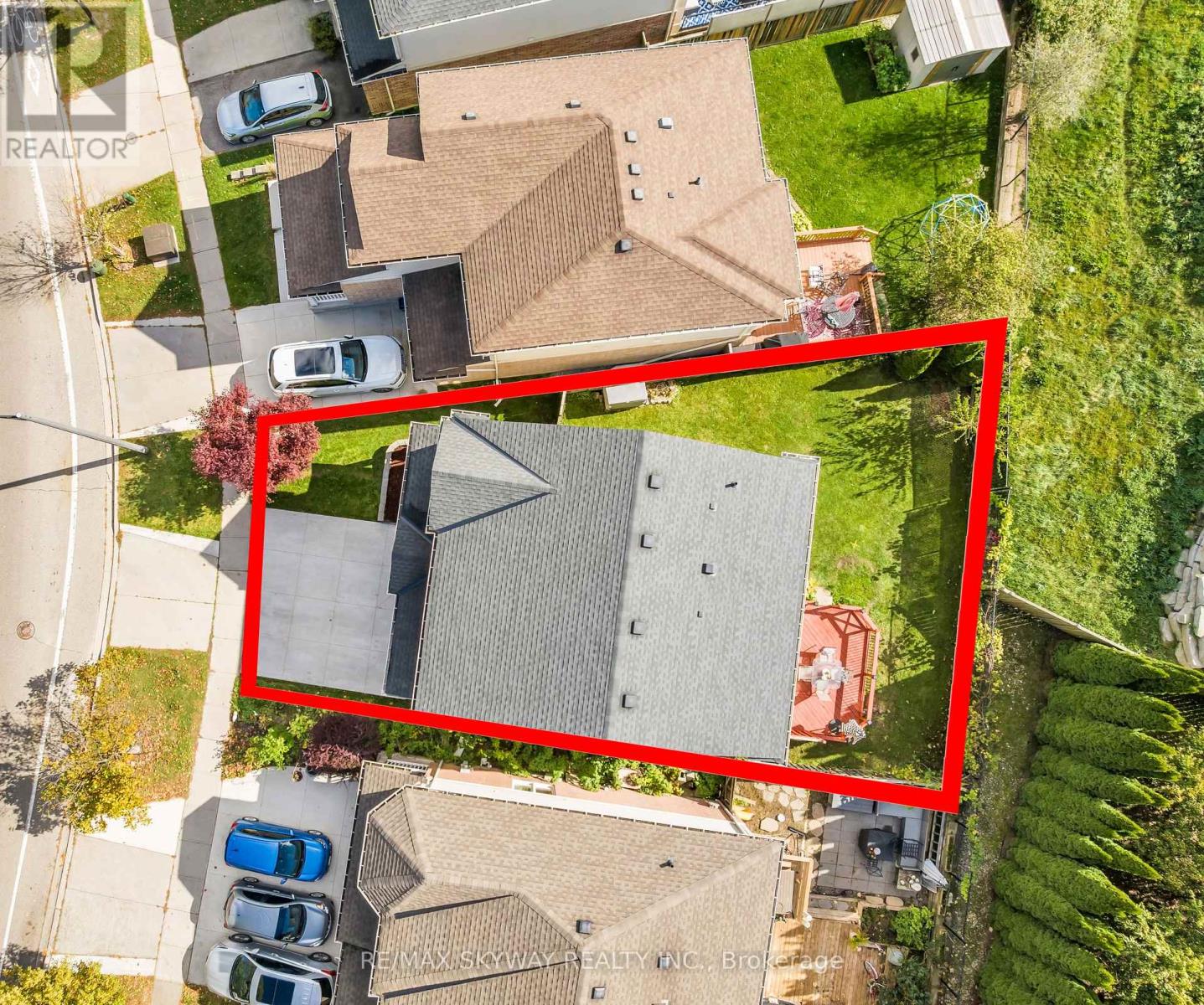 19 Coulthard Boulevard, Cambridge, Ontario  N1T 2E7 - Photo 2 - X12454046