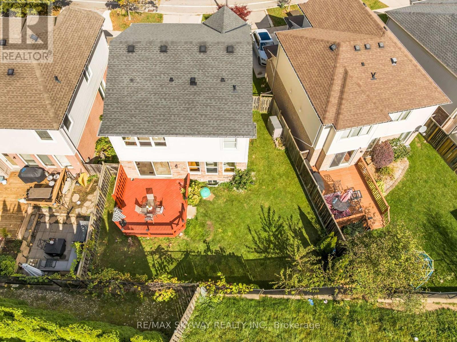 19 Coulthard Boulevard, Cambridge, Ontario  N1T 2E7 - Photo 3 - X12454046