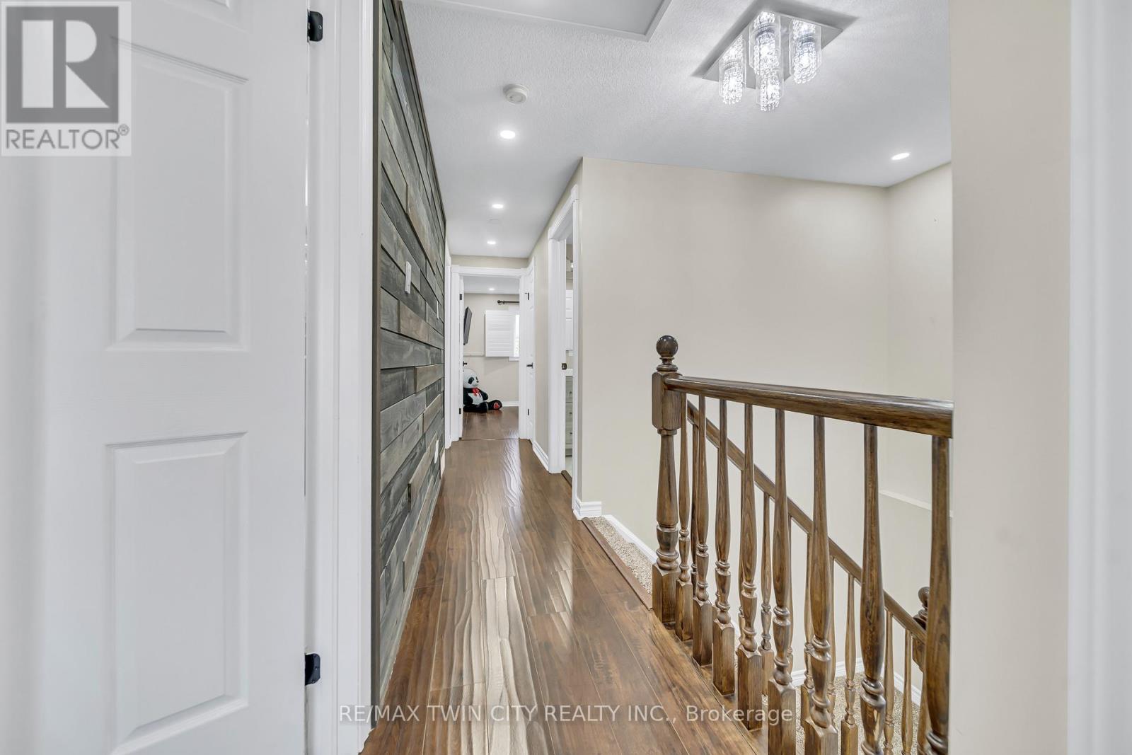 171 Resurrection Drive, Kitchener, Ontario  N2N 3H1 - Photo 20 - X12454073