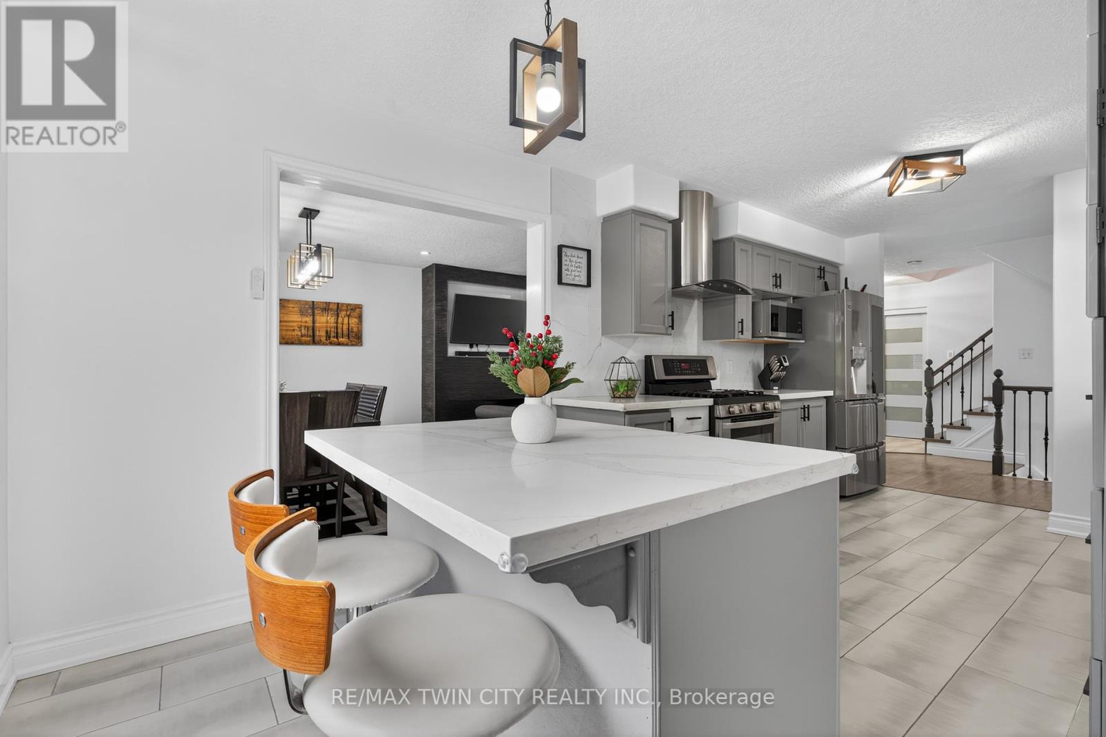 19 Marl Meadow Drive, Kitchener, Ontario  N2R 1L1 - Photo 13 - X12454081