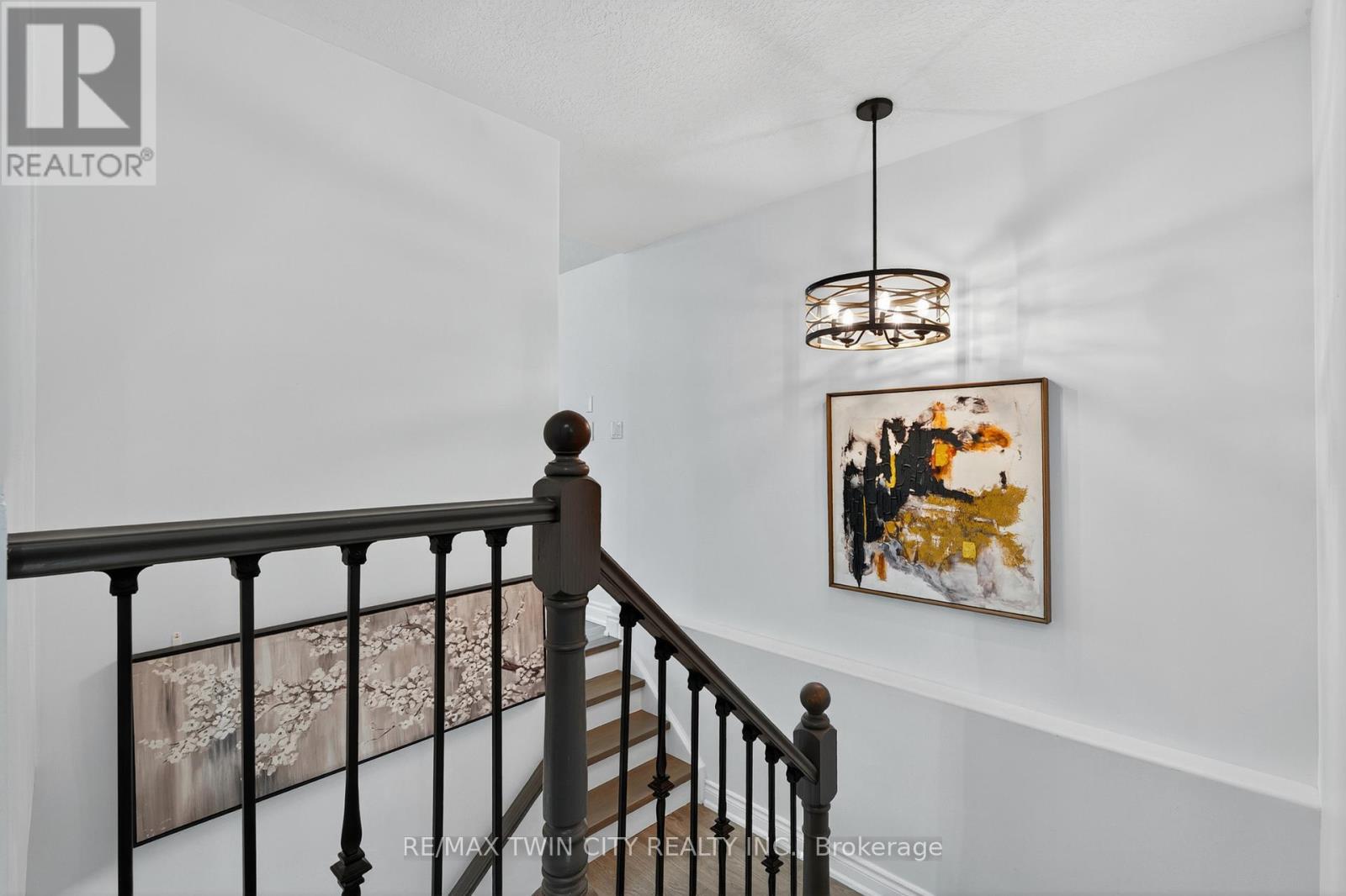 19 Marl Meadow Drive, Kitchener, Ontario  N2R 1L1 - Photo 16 - X12454081