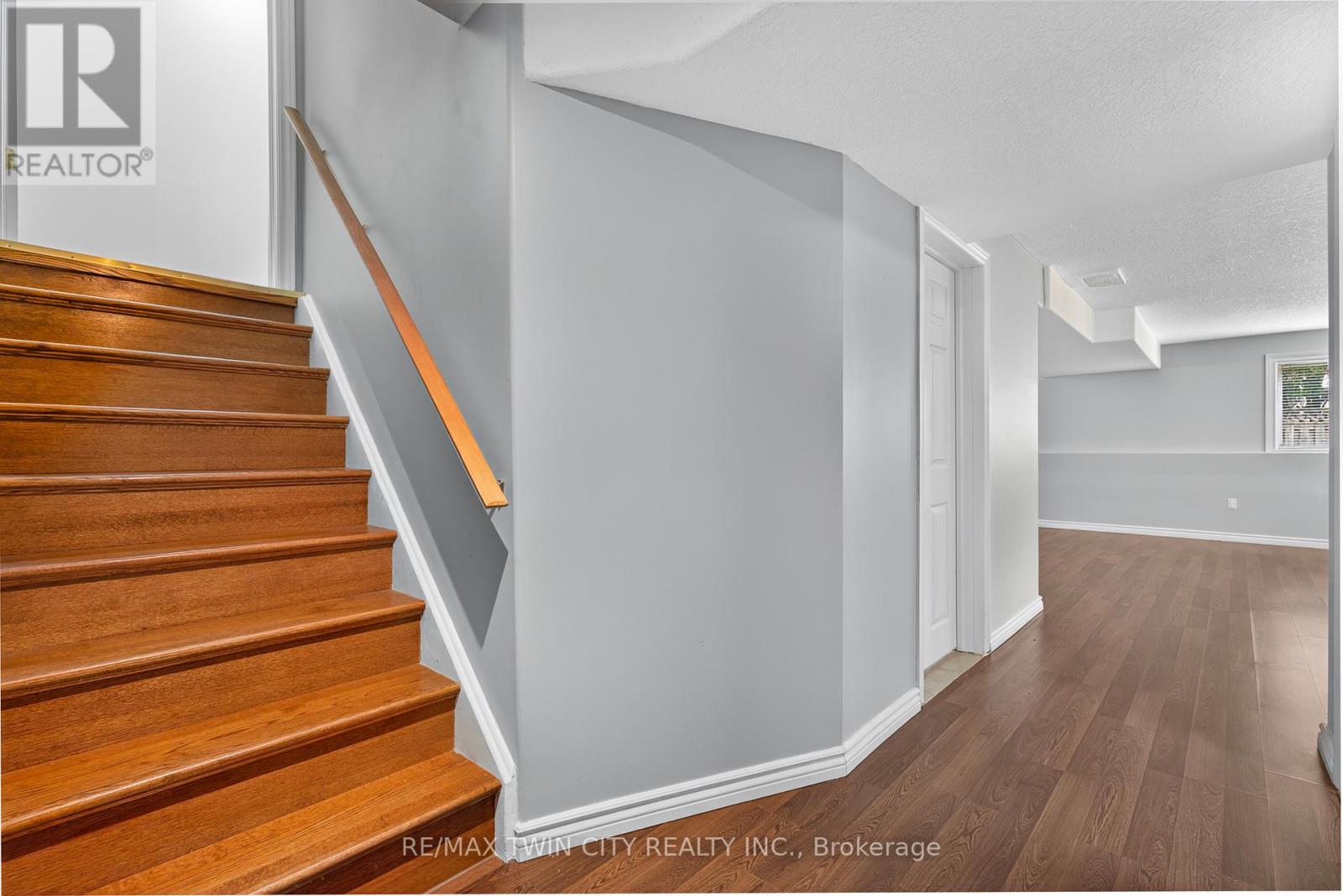 19 Marl Meadow Drive, Kitchener, Ontario  N2R 1L1 - Photo 30 - X12454081