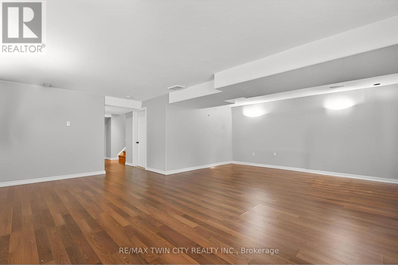 19 Marl Meadow Drive, Kitchener, Ontario  N2R 1L1 - Photo 33 - X12454081