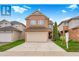 19 MARL MEADOW DRIVE, Kitchener, Ontario