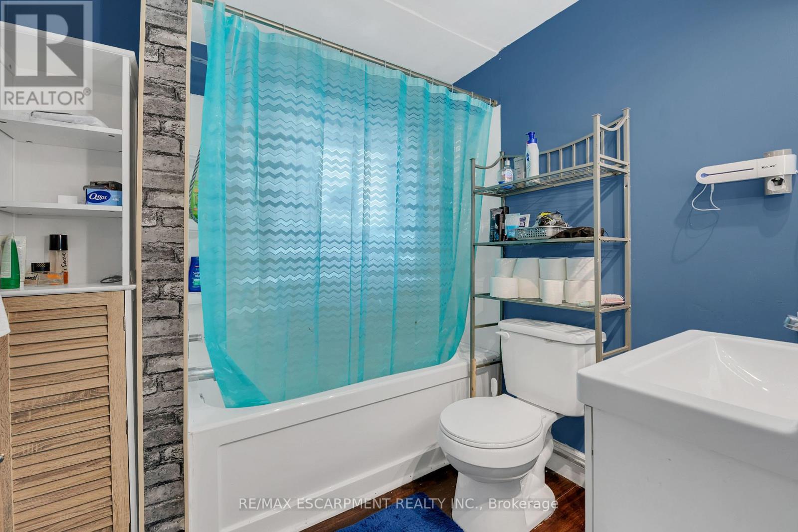 18 Riverdale Drive, Hamilton, Ontario  L8E 1J8 - Photo 22 - X12454091