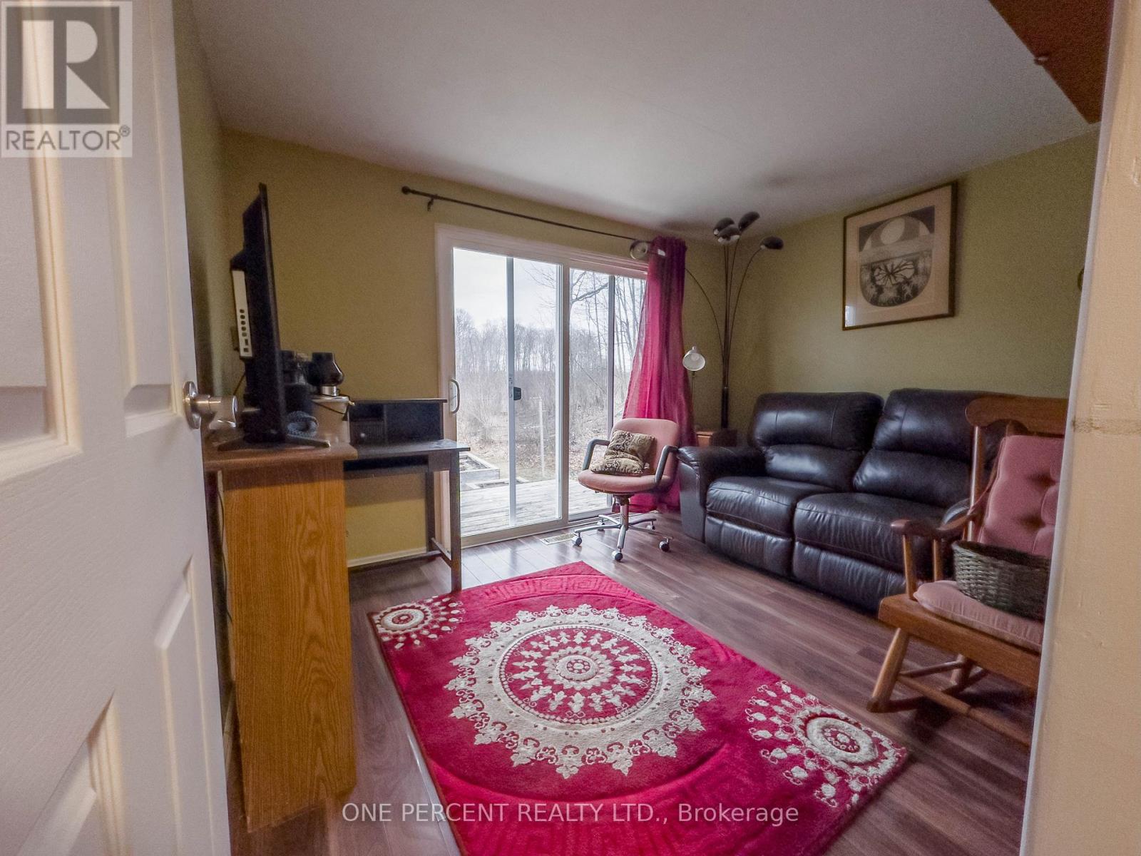19656 Loyalist Parkway, Prince Edward County, Ontario  K0K 1T0 - Photo 18 - X12454098