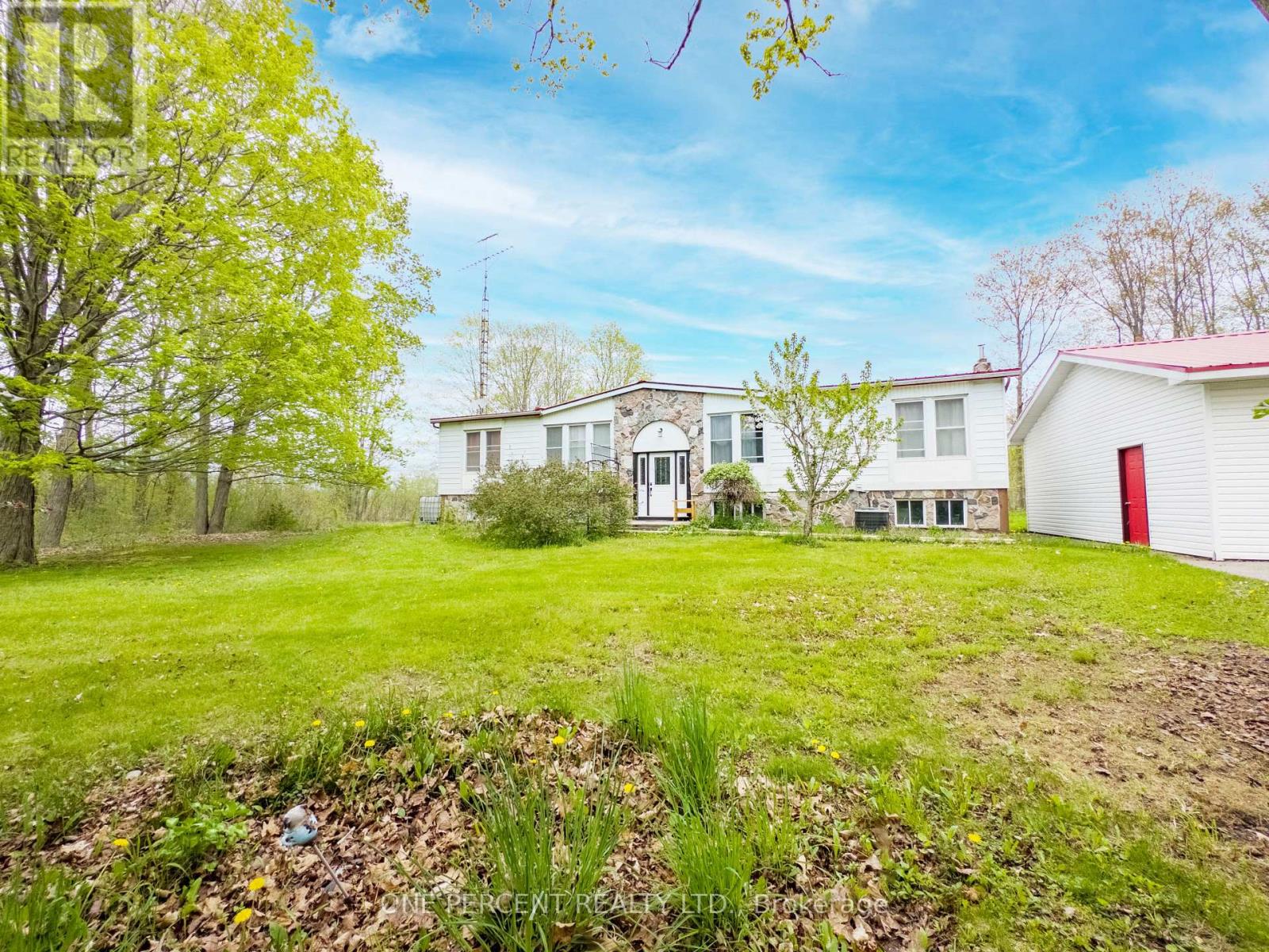 19656 Loyalist Parkway, Prince Edward County, Ontario  K0K 1T0 - Photo 2 - X12454098