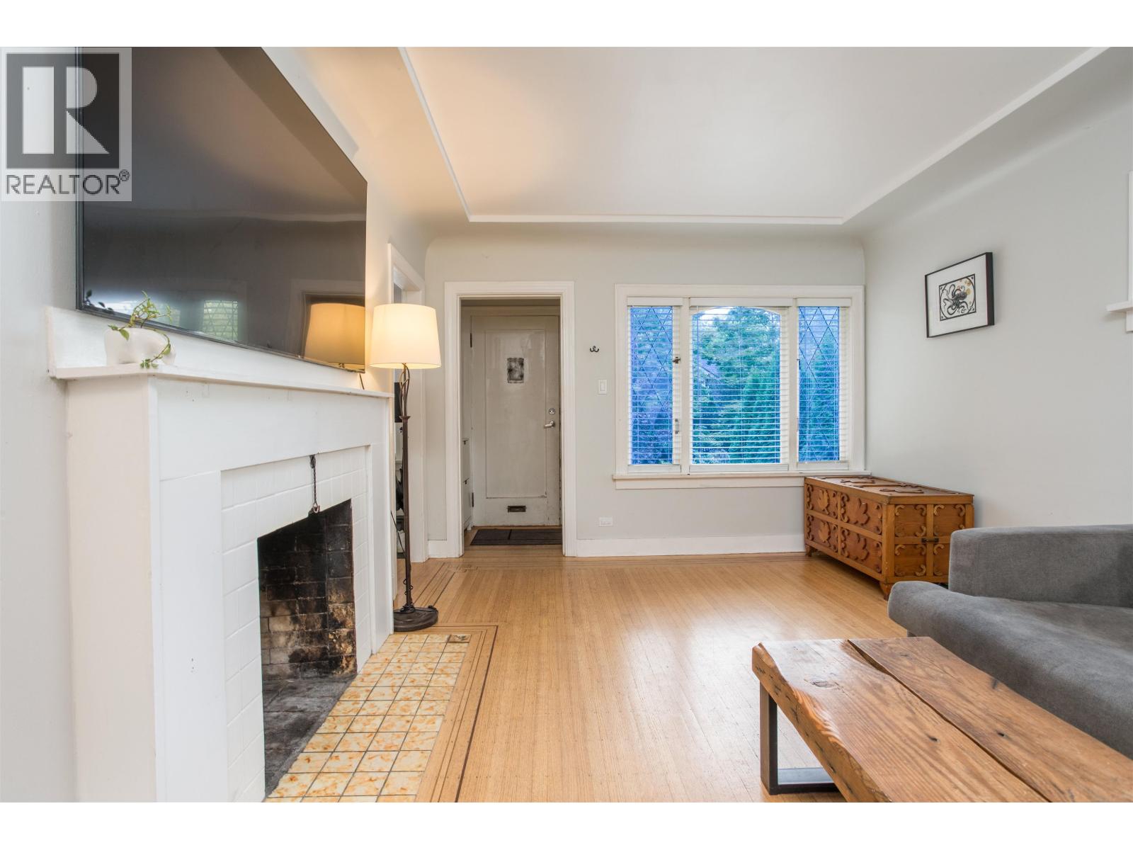 3566 W 11th Avenue, Vancouver, British Columbia  V6R 2K2 - Photo 2 - R3057050