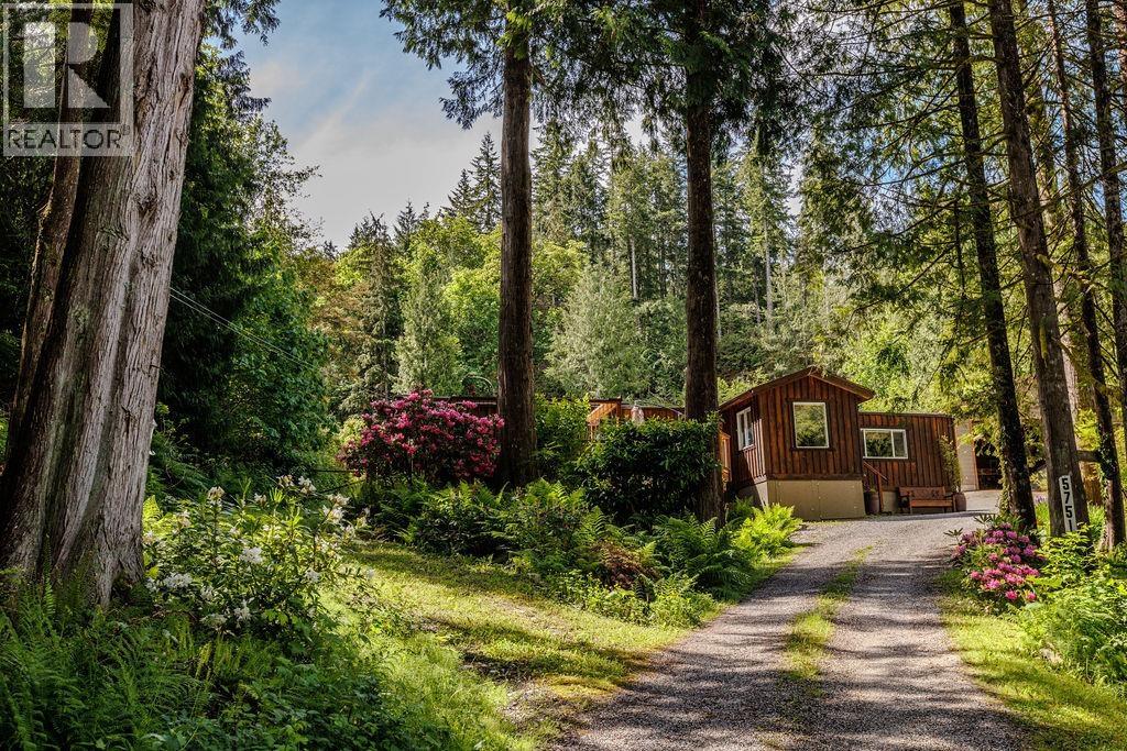 5751 TILLICUM BAY ROAD, Sechelt, British Columbia