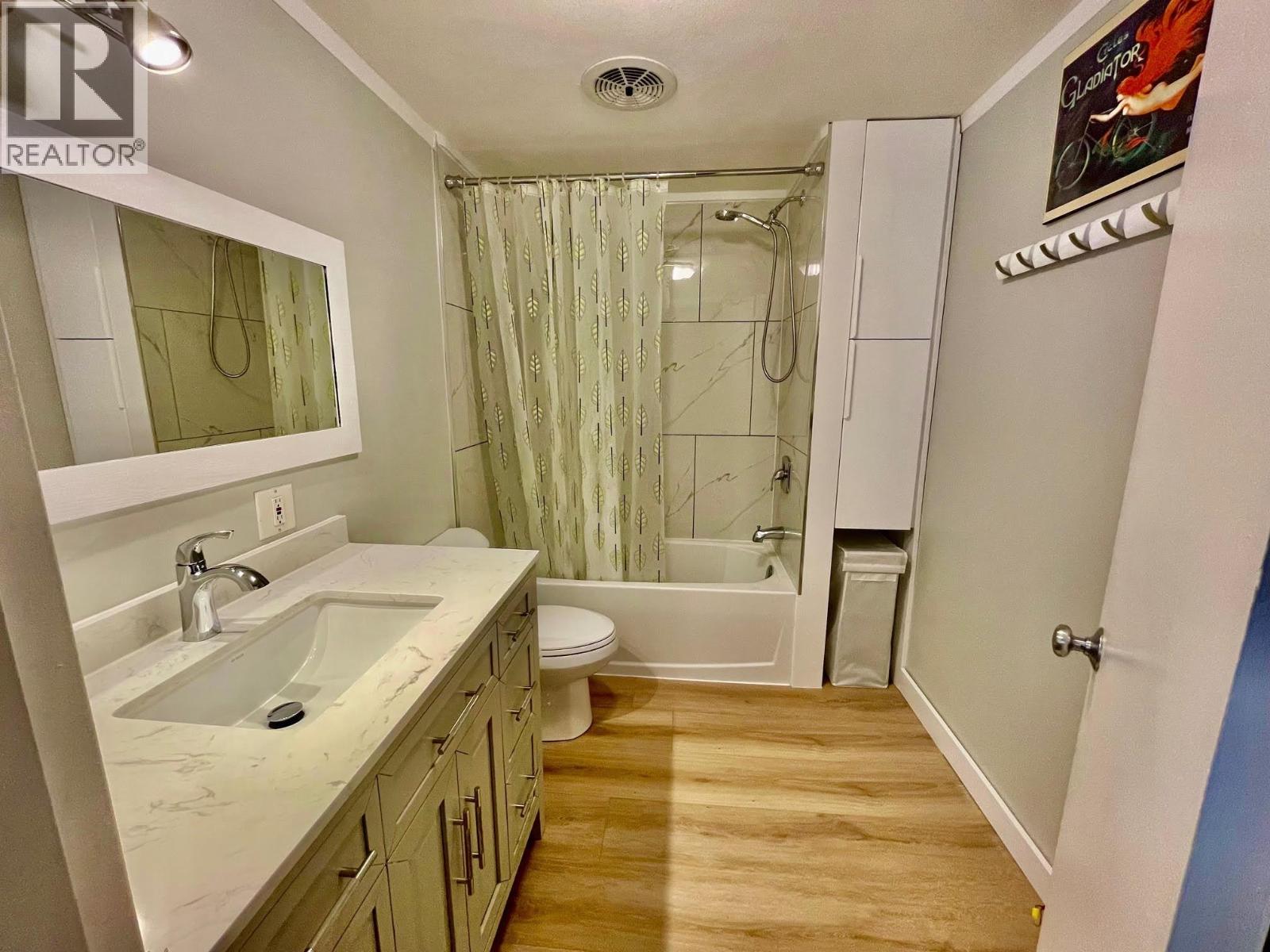 5751 Tillicum Bay Road, Sechelt, British Columbia  V7Z 0C7 - Photo 13 - R3057051