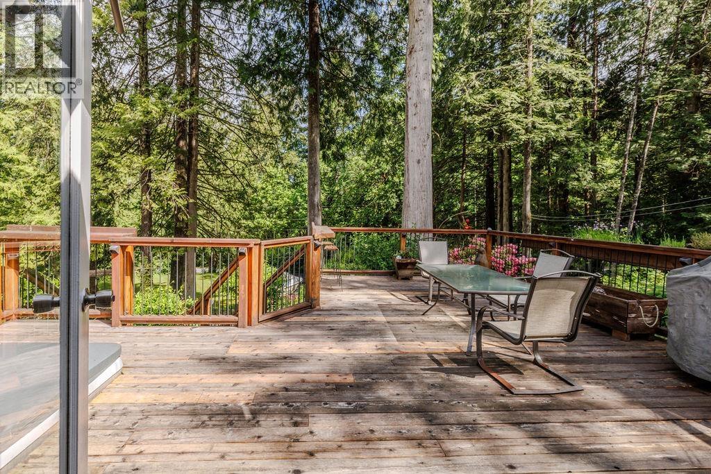 5751 Tillicum Bay Road, Sechelt, British Columbia  V7Z 0C7 - Photo 18 - R3057051