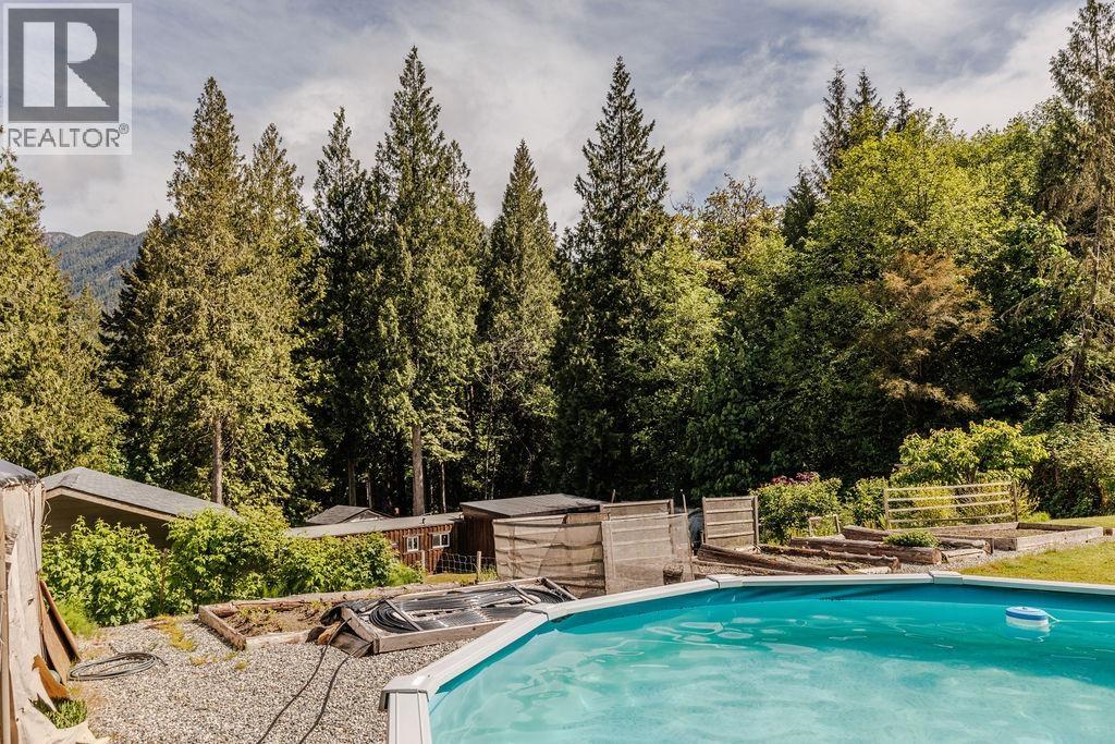 5751 Tillicum Bay Road, Sechelt, British Columbia  V7Z 0C7 - Photo 19 - R3057051