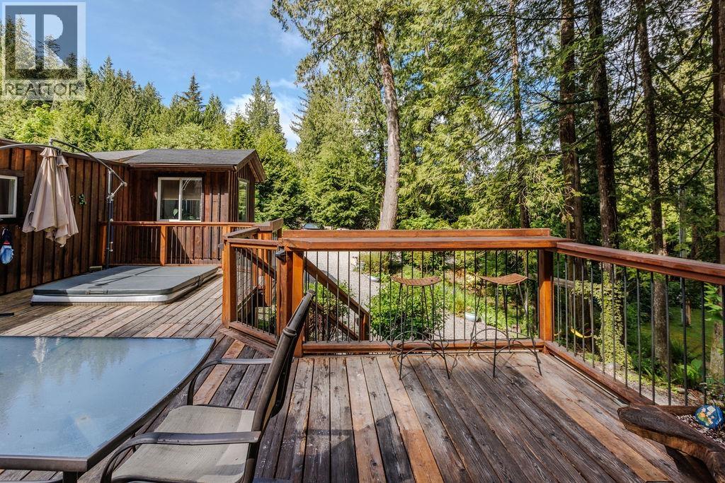 5751 Tillicum Bay Road, Sechelt, British Columbia  V7Z 0C7 - Photo 23 - R3057051