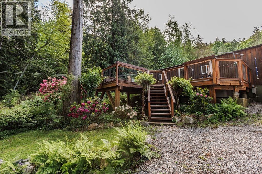 5751 Tillicum Bay Road, Sechelt, British Columbia  V7Z 0C7 - Photo 26 - R3057051