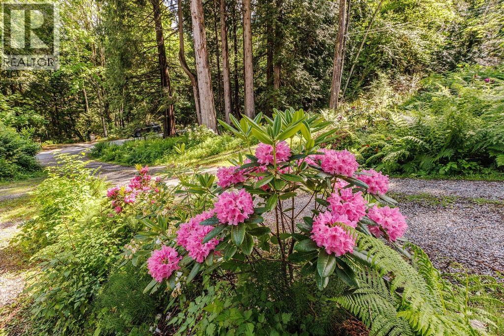 5751 Tillicum Bay Road, Sechelt, British Columbia  V7Z 0C7 - Photo 27 - R3057051