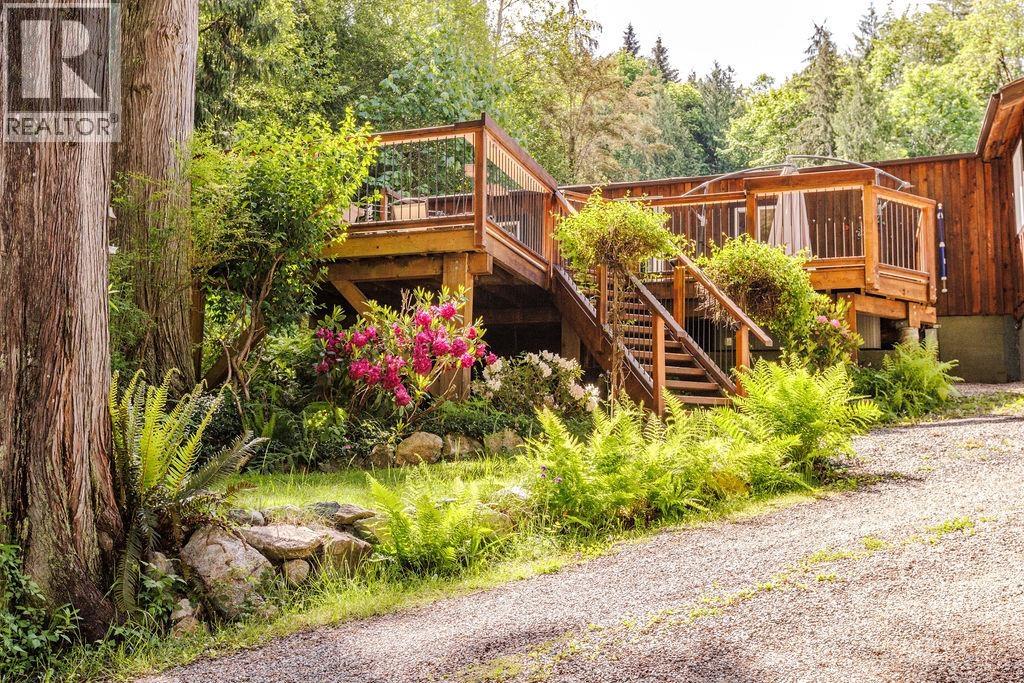 5751 Tillicum Bay Road, Sechelt, British Columbia  V7Z 0C7 - Photo 3 - R3057051