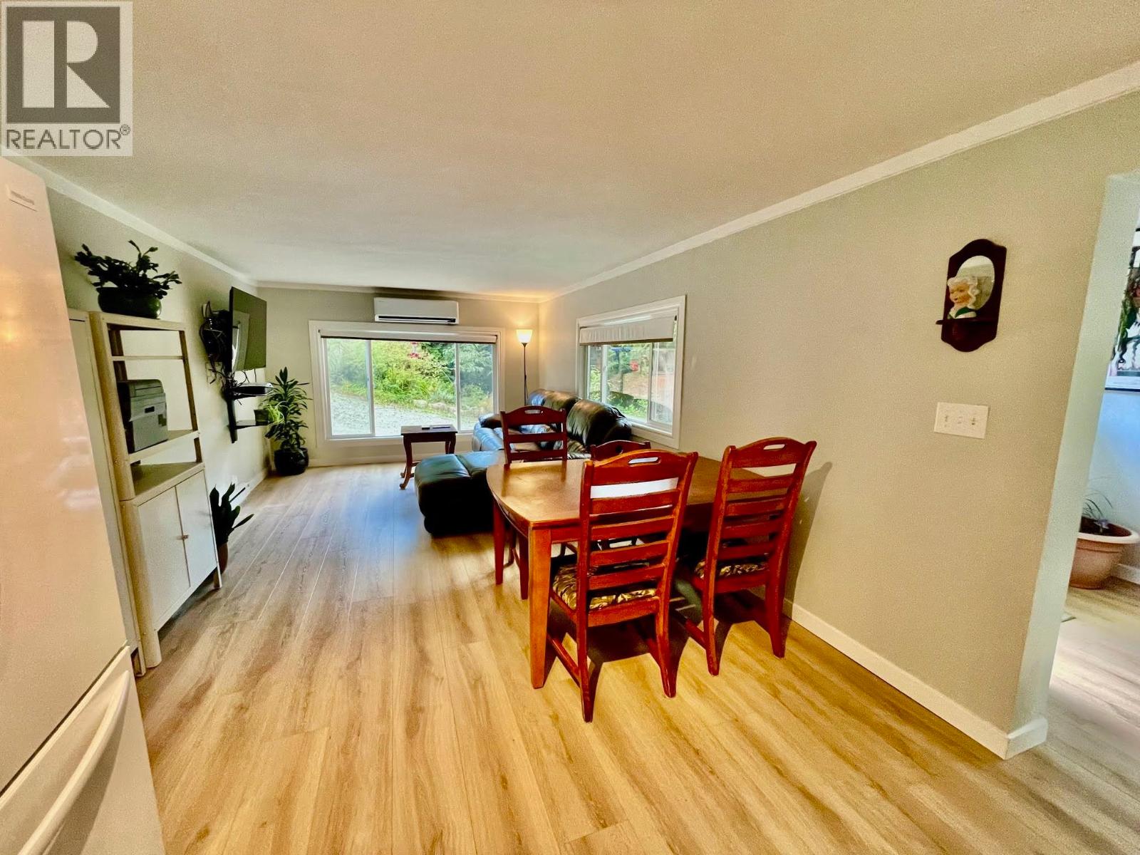 5751 Tillicum Bay Road, Sechelt, British Columbia  V7Z 0C7 - Photo 9 - R3057051