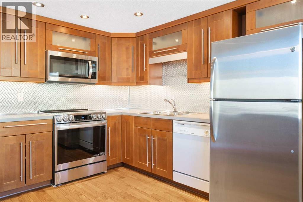 88 Glamis Gardens Sw, Calgary, Alberta  T2E 6S4 - Photo 12 - A2260694