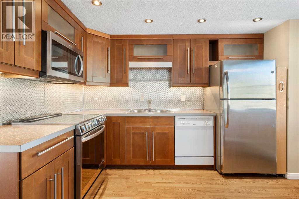 88 Glamis Gardens Sw, Calgary, Alberta  T2E 6S4 - Photo 11 - A2260694