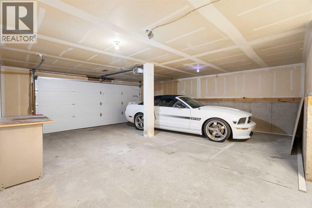 88 Glamis Gardens Sw, Calgary, Alberta  T2E 6S4 - Photo 38 - A2260694