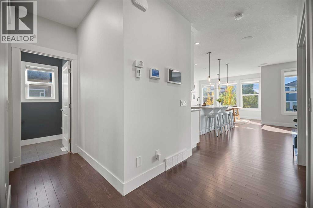 2 Ranchers Manor, Okotoks, Alberta  T1S 0G5 - Photo 3 - A2260953