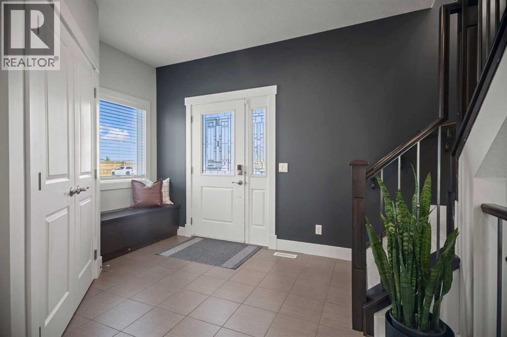 2 Ranchers Manor, Okotoks, Alberta  T1S 0G5 - Photo 2 - A2260953