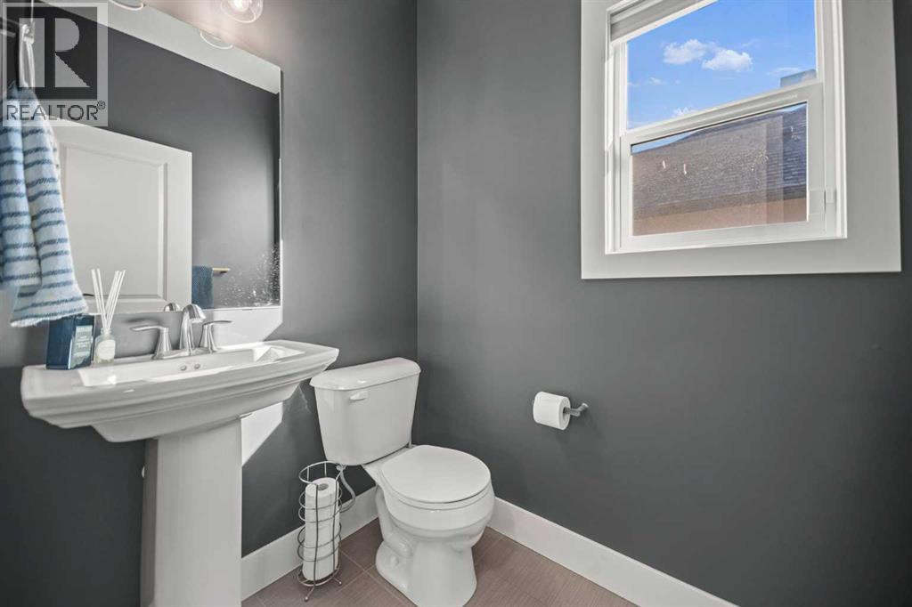 2 Ranchers Manor, Okotoks, Alberta  T1S 0G5 - Photo 17 - A2260953