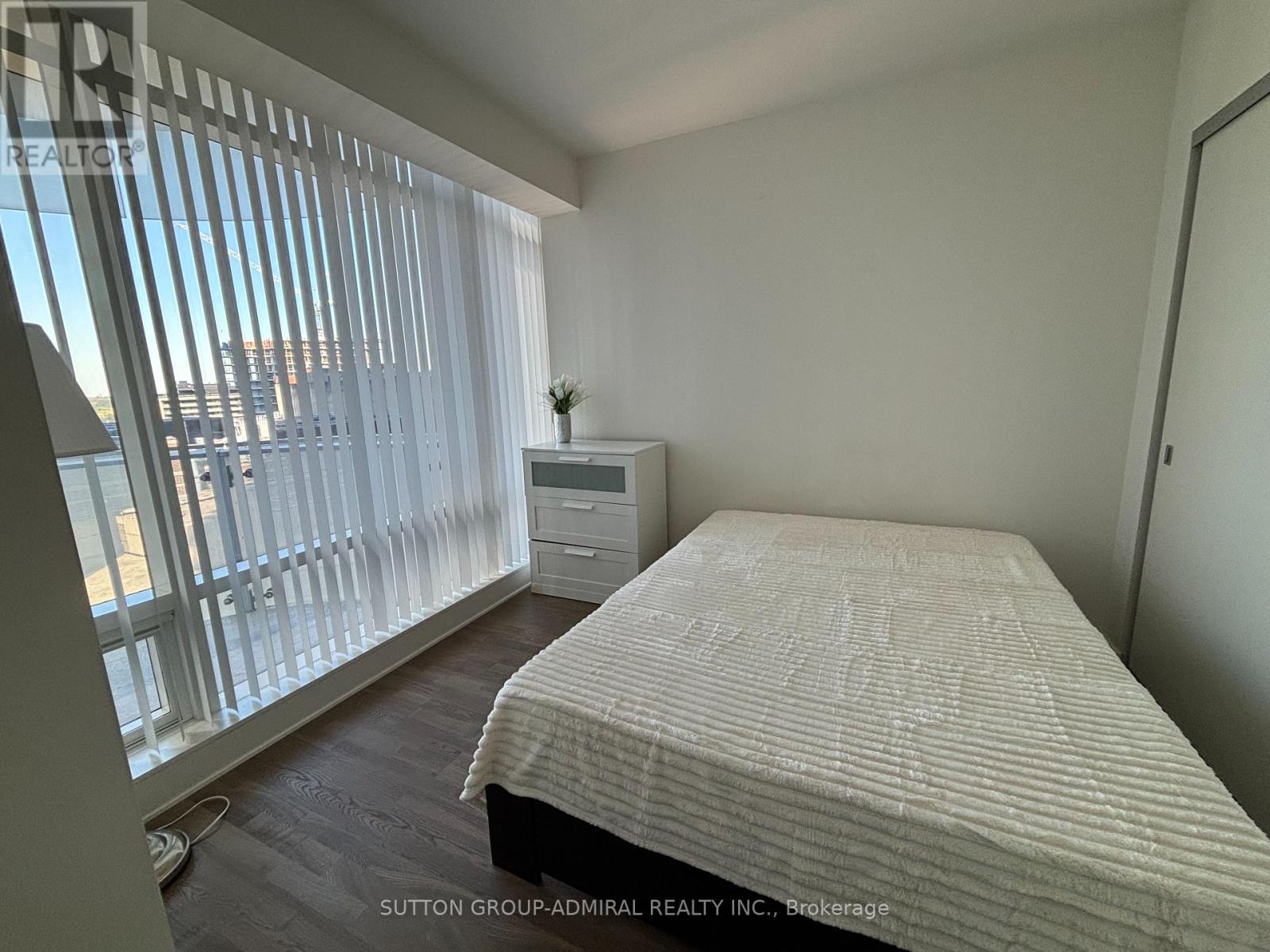 1012 - 1 Bloor Street E, Toronto, Ontario  M4W 1A3 - Photo 15 - C12454078