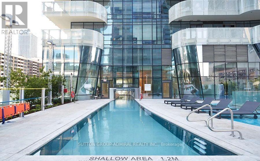 1012 - 1 Bloor Street E, Toronto, Ontario  M4W 1A3 - Photo 2 - C12454078