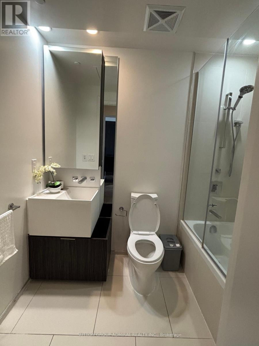 1012 - 1 Bloor Street E, Toronto, Ontario  M4W 1A3 - Photo 18 - C12454078