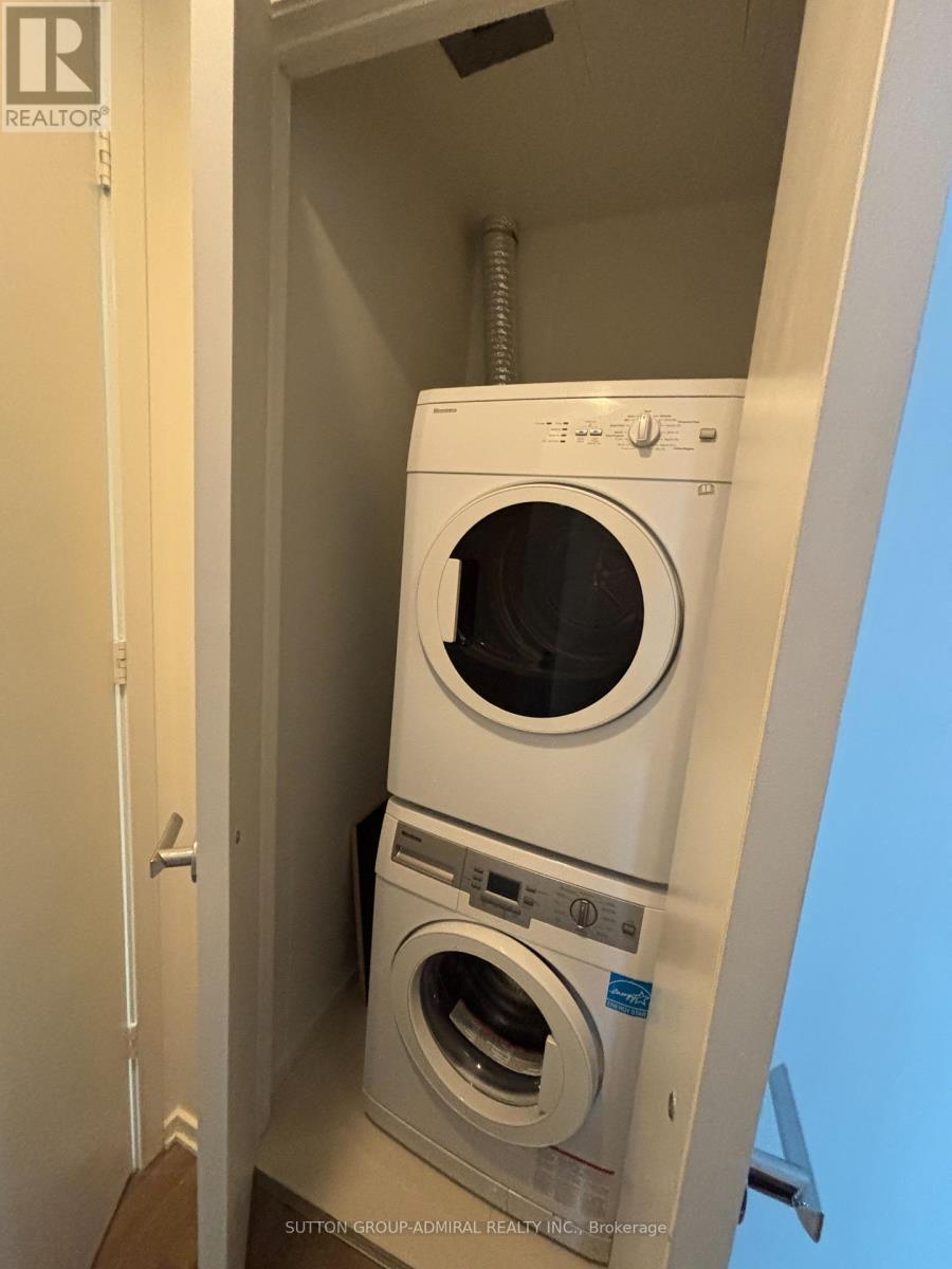 1012 - 1 Bloor Street E, Toronto, Ontario  M4W 1A3 - Photo 20 - C12454078