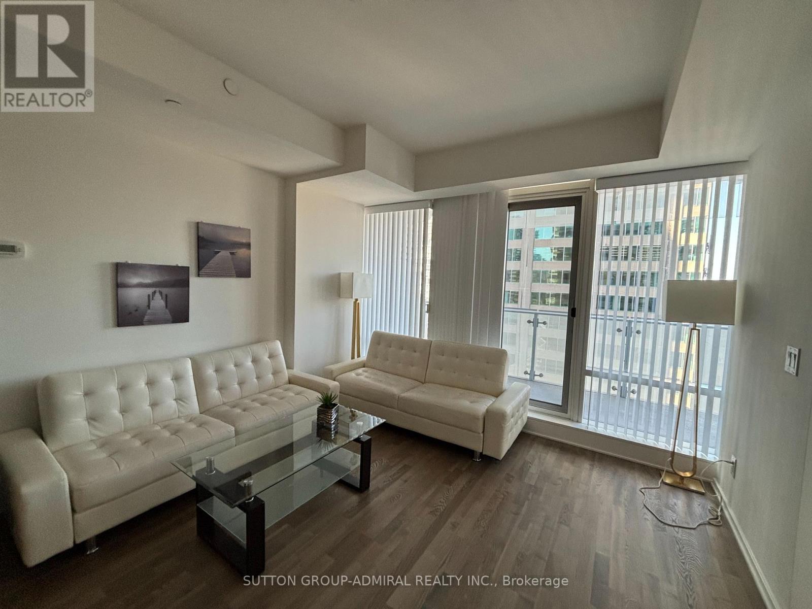 1012 - 1 Bloor Street E, Toronto, Ontario  M4W 1A3 - Photo 6 - C12454078