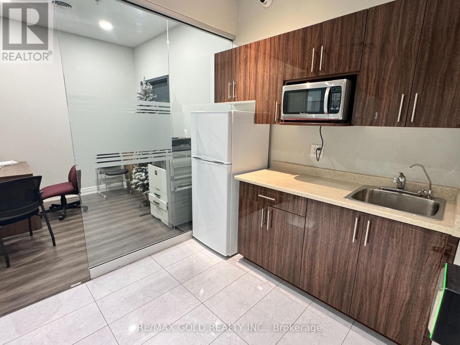 3a - 1200 Derry Road E, Mississauga, Ontario  L5T 0B3 - Photo 16 - W12451379