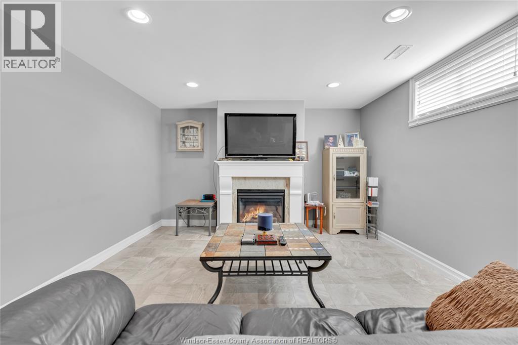 2 Malibu Drive, Leamington, Ontario  N8H 5G4 - Photo 31 - 25025770