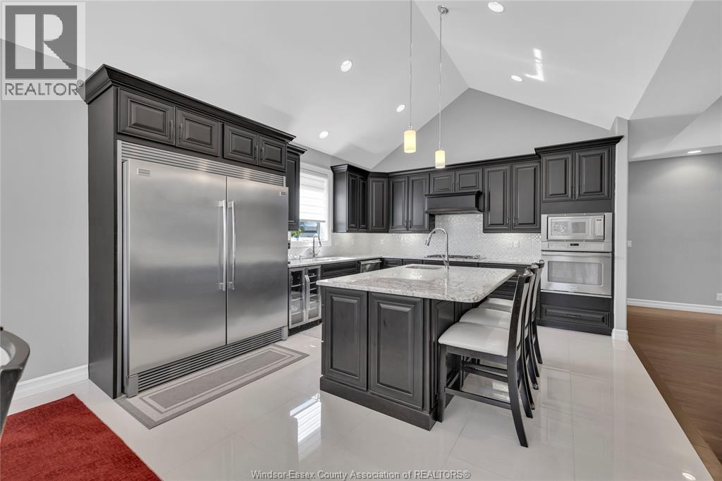 2 Malibu Drive, Leamington, Ontario  N8H 5G4 - Photo 11 - 25025770