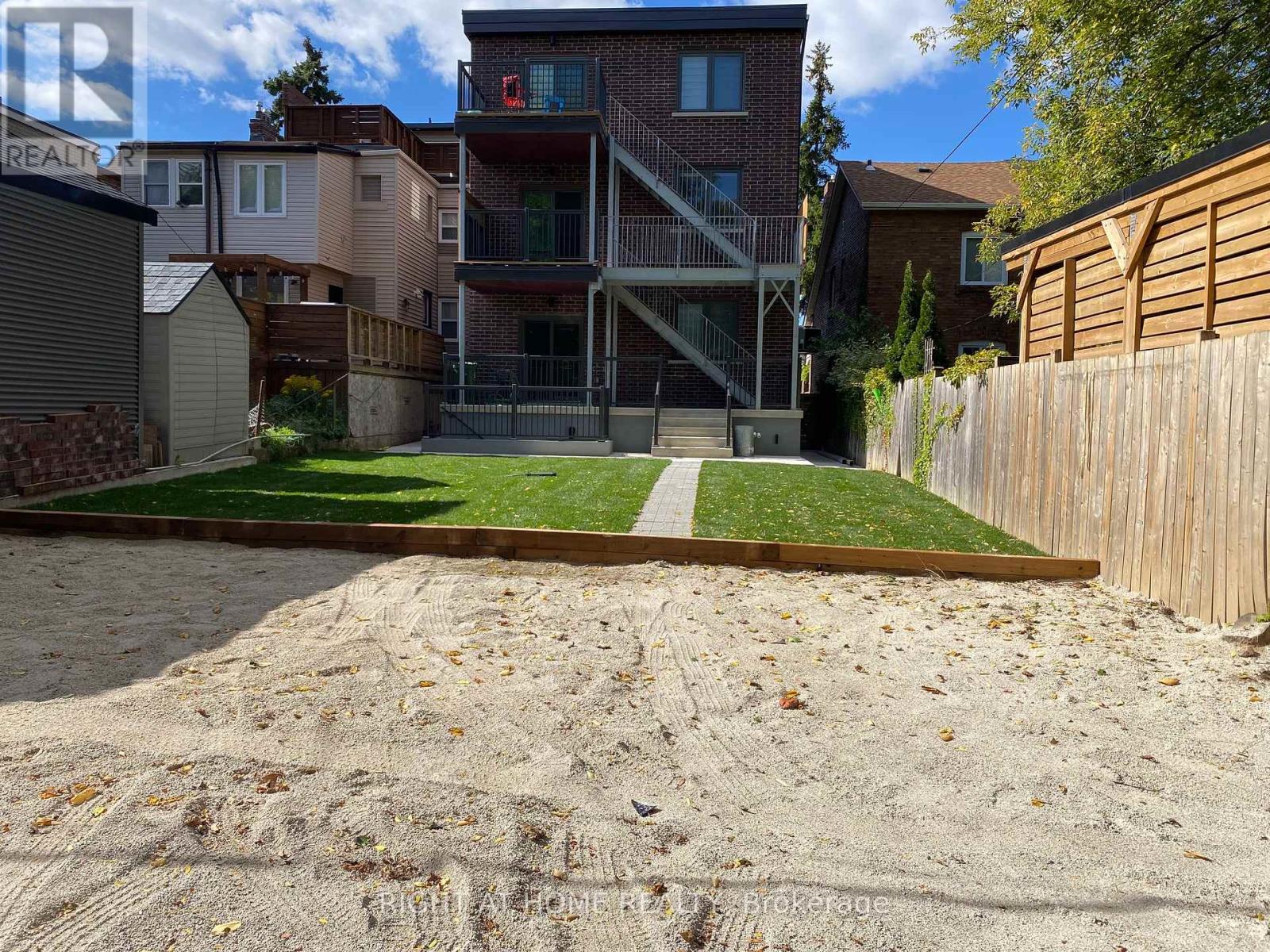 Apt 2 - 225 Mcroberts Avenue, Toronto, Ontario  M6E 4P3 - Photo 12 - W12287401