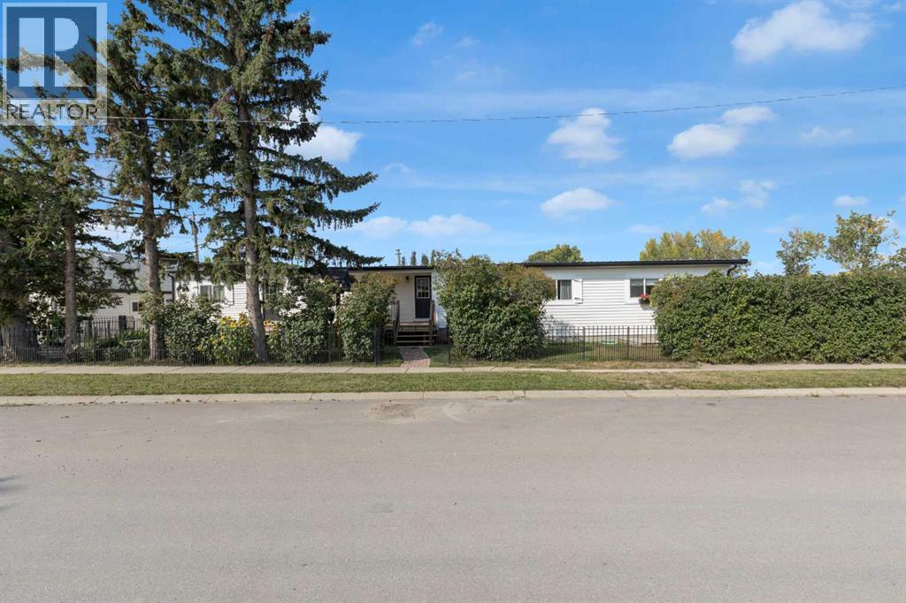 233 1 Street, Irricana, Alberta  T0M 1B0 - Photo 3 - A2255086