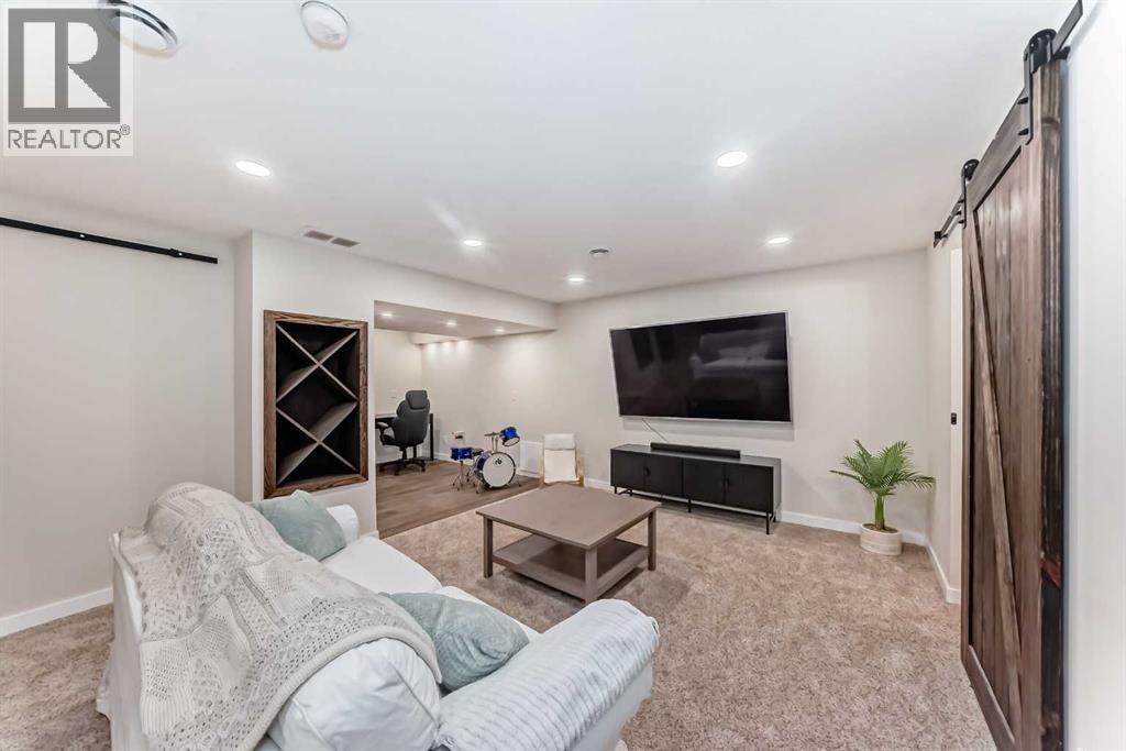 60 Sage Berry Road Nw, Calgary, Alberta  T3R 0K8 - Photo 35 - A2257997