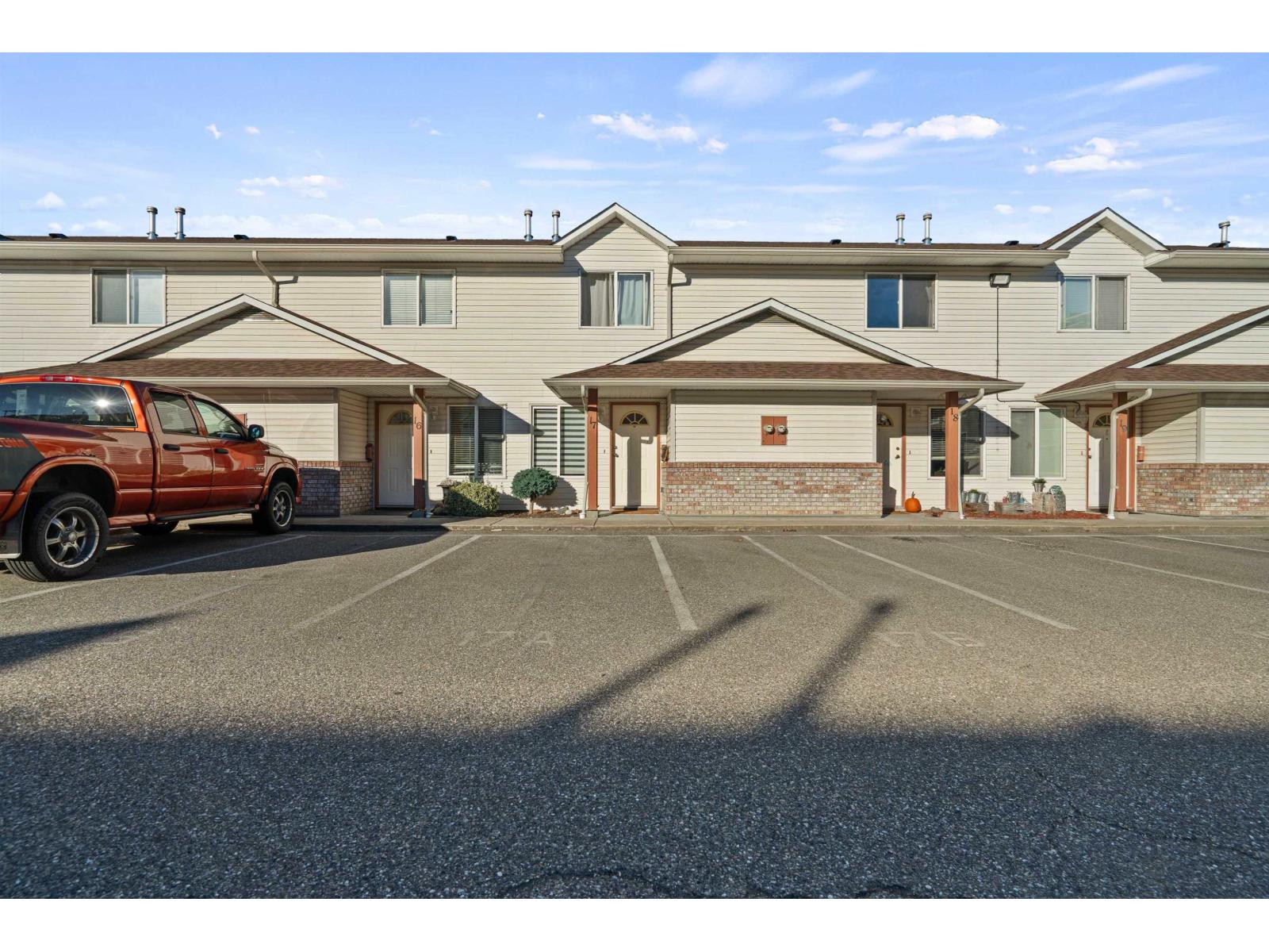 17 9206 Corbould Street, Chilliwack Proper West, Chilliwack, British Columbia  V2P 4A5 - Photo 2 - R3056350