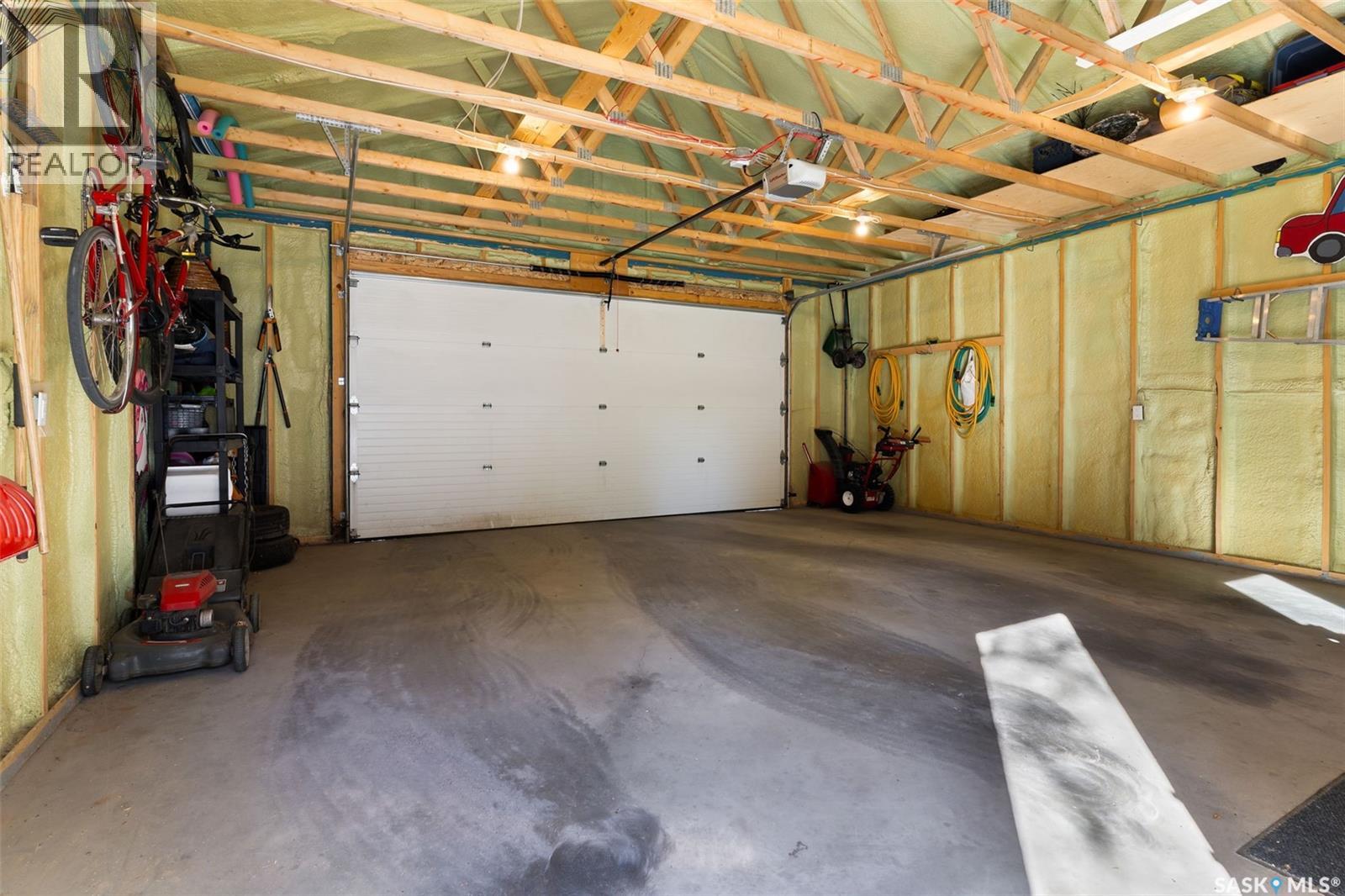 2276 Rae Street, Regina, Saskatchewan  S4T 2E9 - Photo 46 - SK020430