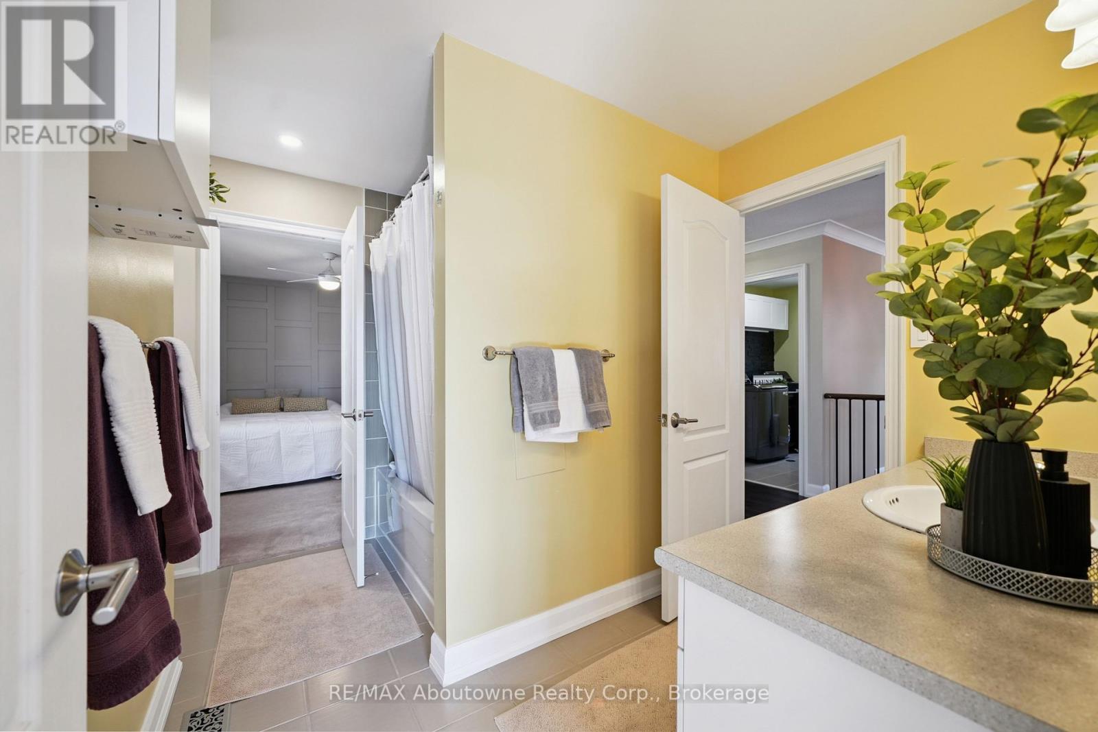 437 Jelinik Terrace, Milton, Ontario  L9T 7N2 - Photo 24 - W12454257