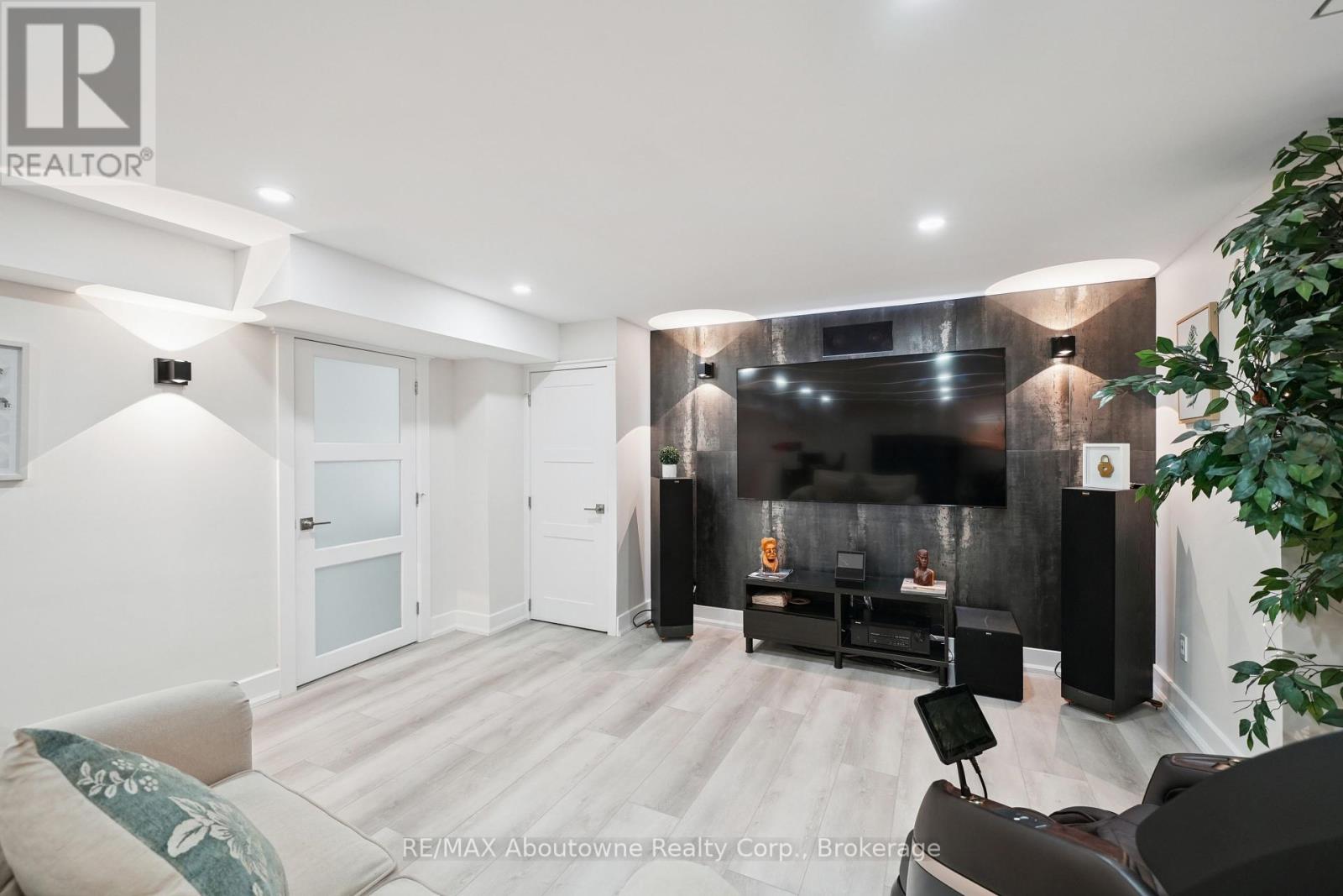 437 Jelinik Terrace, Milton, Ontario  L9T 7N2 - Photo 42 - W12454257