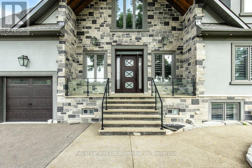 22 East John Street, Innisfil (Cookstown), Ontario  L0L 1L0 - Photo 5 - N12454213