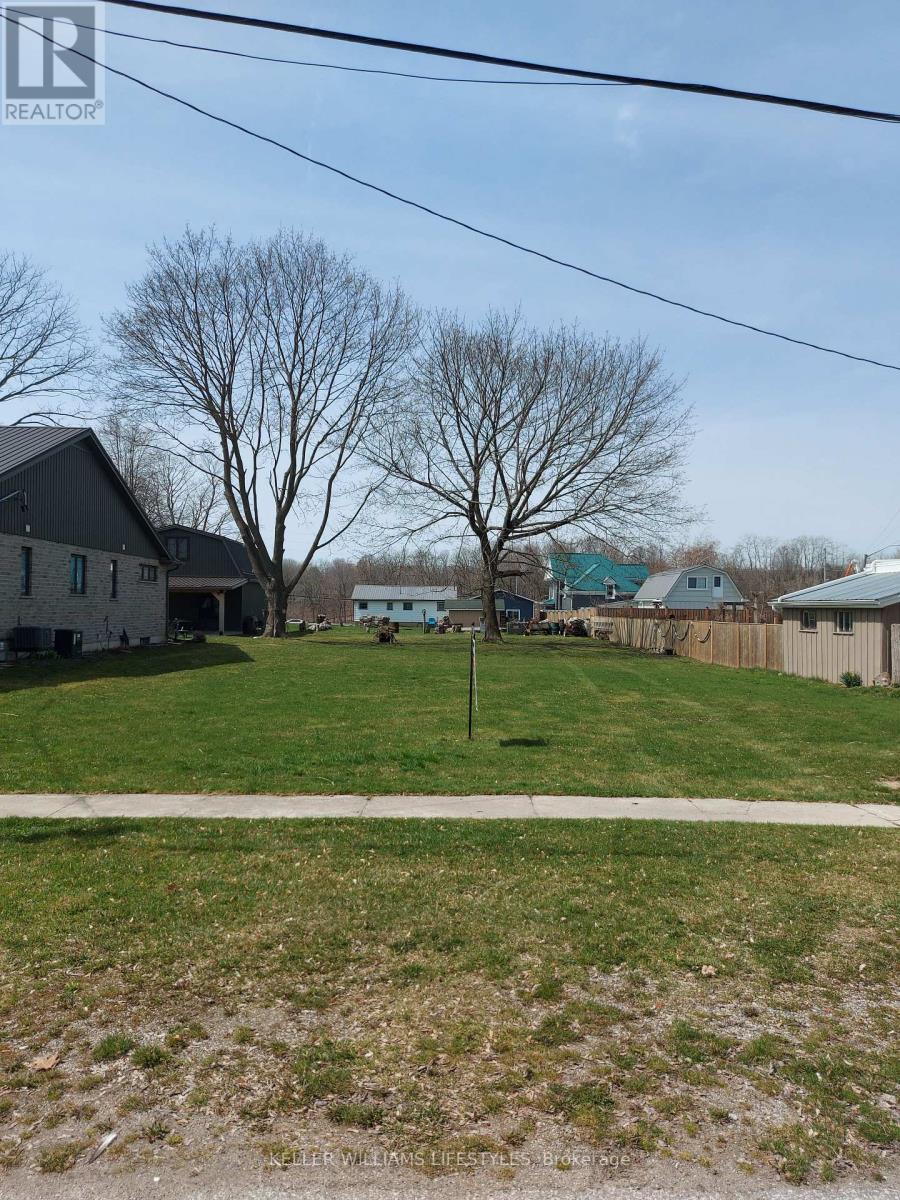 29 Erieus Street, Bayham (Port Burwell), Ontario  N0J 1T0 - Photo 2 - X12346663
