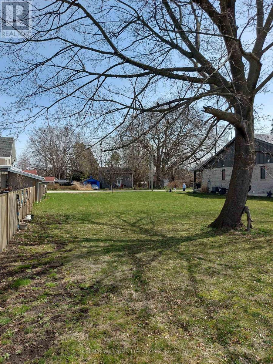 29 Erieus Street, Bayham (Port Burwell), Ontario  N0J 1T0 - Photo 3 - X12346663