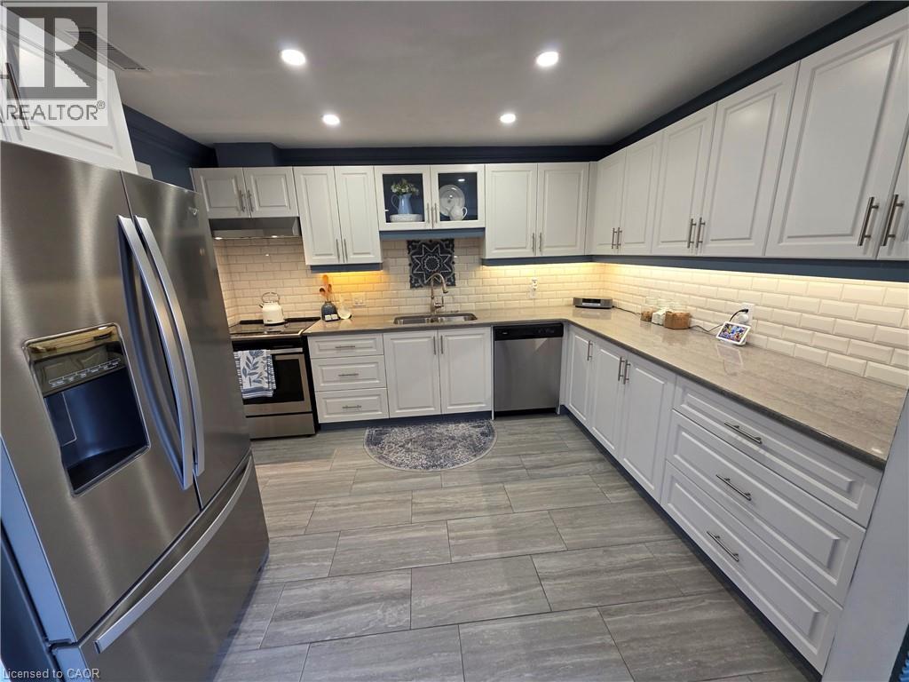 69 Gates Lane, Hamilton, Ontario  L9B 1T8 - Photo 4 - 40776325