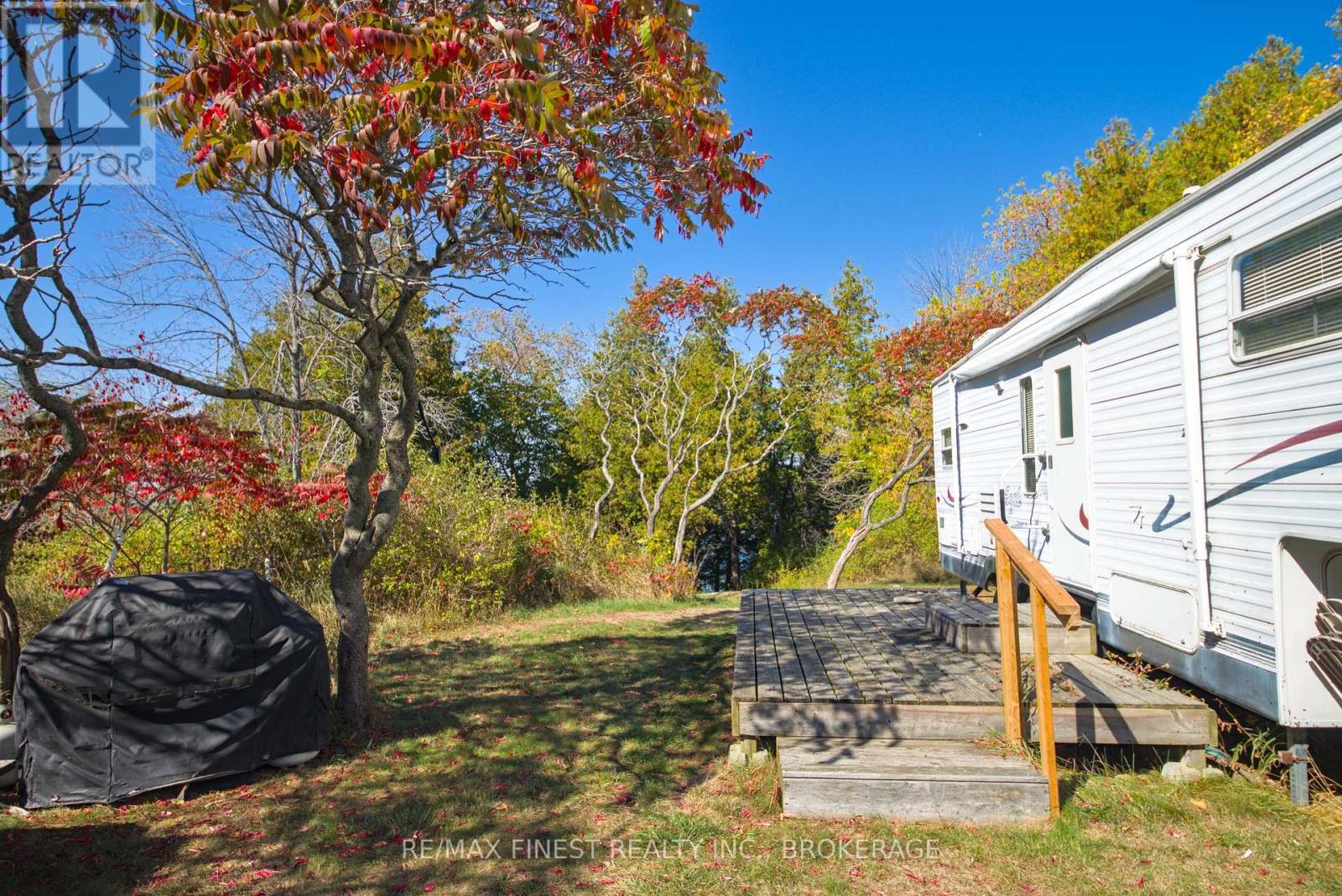 8300 Front Road, Loyalist (Lennox And Addington - South), Ontario  K0H 2S0 - Photo 18 - X12454167