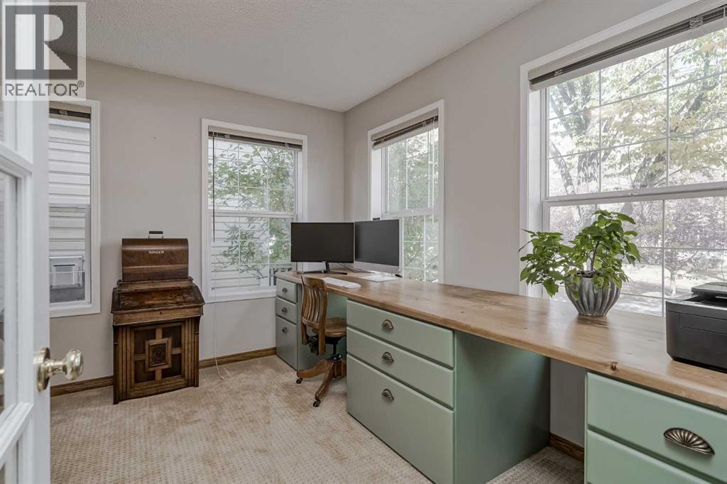 19 Inverness Boulevard Se, Calgary, Alberta  T2Z 2W7 - Photo 3 - A2261730