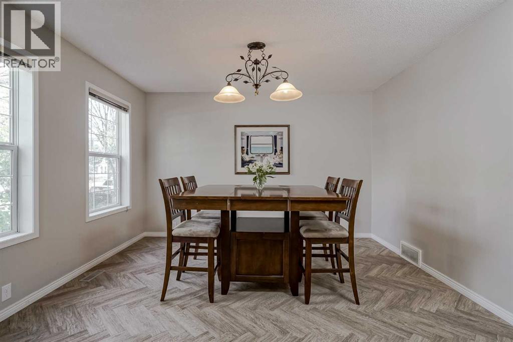 19 Inverness Boulevard Se, Calgary, Alberta  T2Z 2W7 - Photo 5 - A2261730