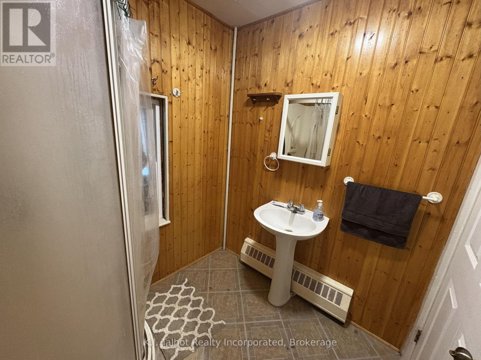 10 West William Street, Huron East (Seaforth), Ontario  N0K 1W0 - Photo 14 - X12454245